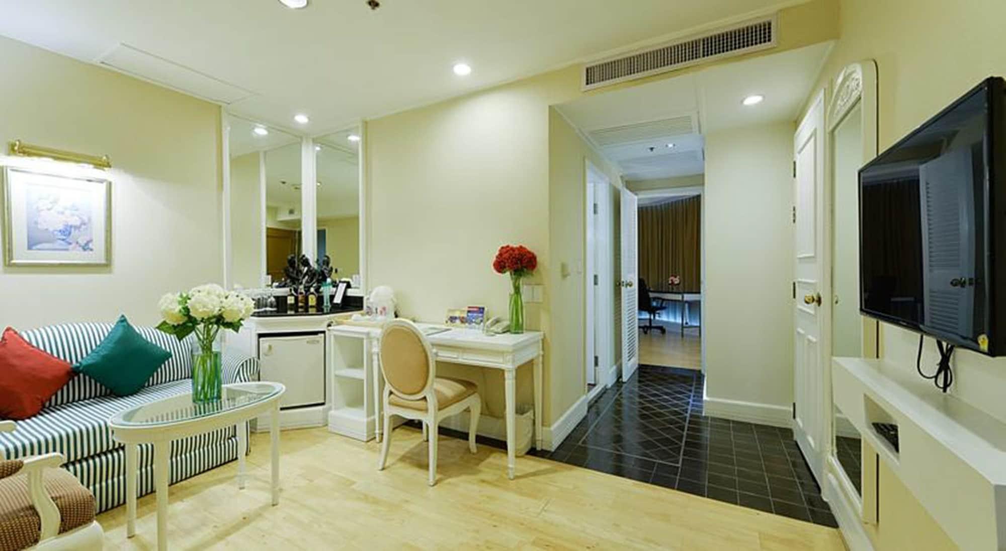 Executive Club At Windsor 호텔 방콕 외부 사진 A suite at the hotel