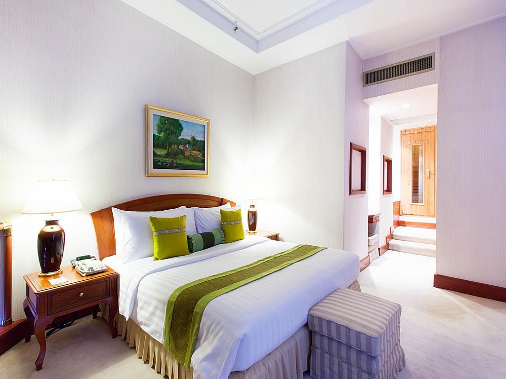 Executive Club At Windsor 호텔 방콕 외부 사진 A bedroom at the hotel